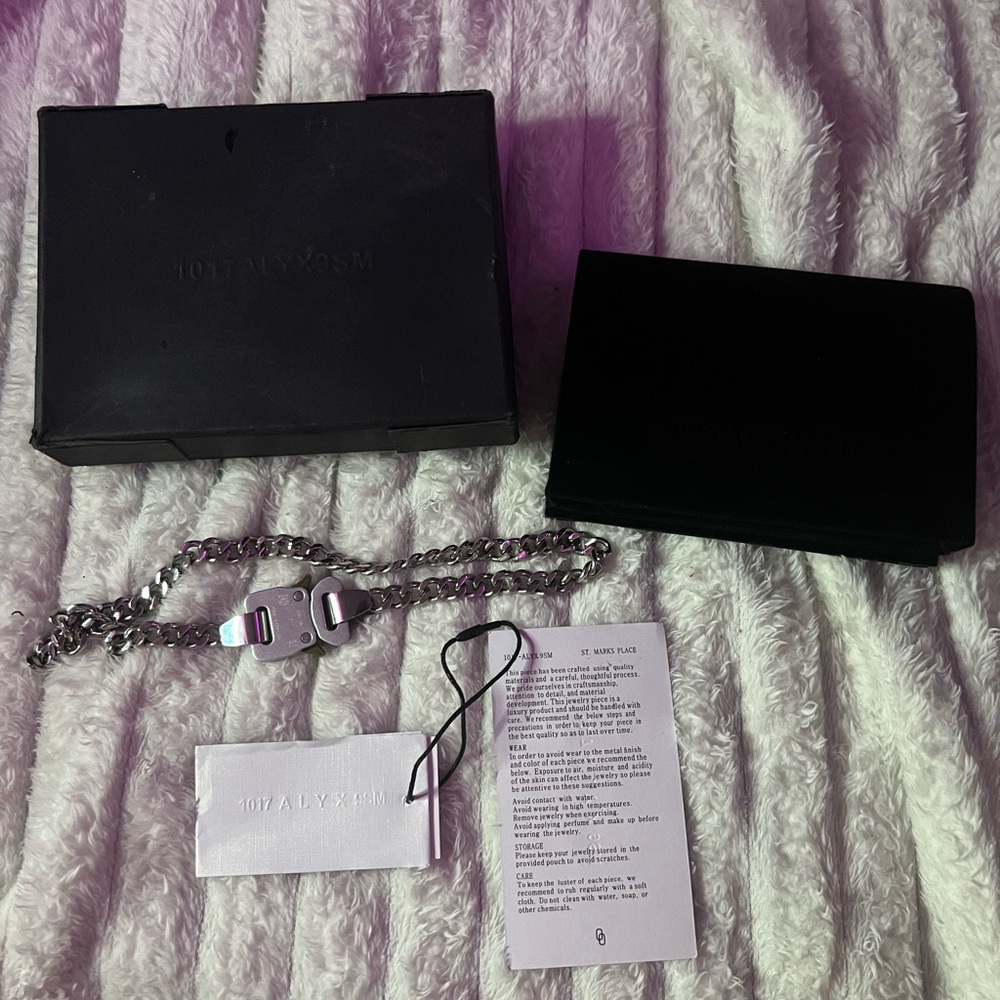 1017 Alyx Chain - Picture 1 of 5